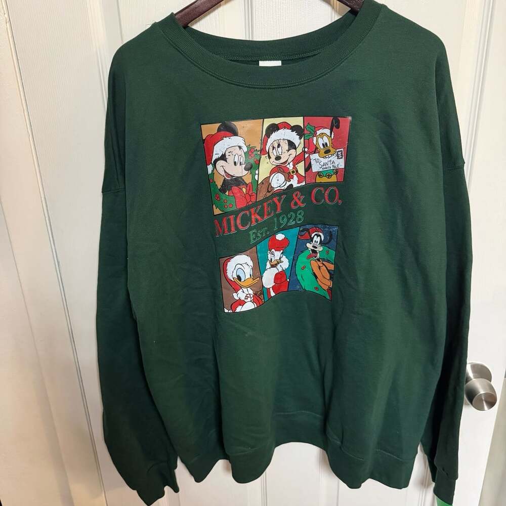 Disney Mickey & Co. Christmas Crewneck Sweatshirt Green Size L